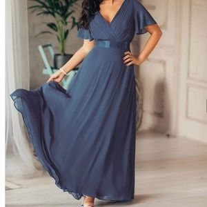 Ever Pretty Formal/Evening Dress. NEW. Size 18.